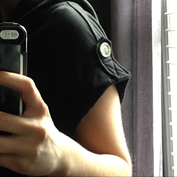 Black “LOVE” Short-Sleeved Hoodie - Picture 6 of 8